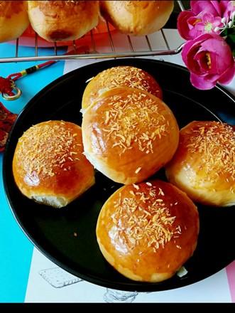 深圳面包烘焙西点培训机构推荐菠萝大枣味面包的做法