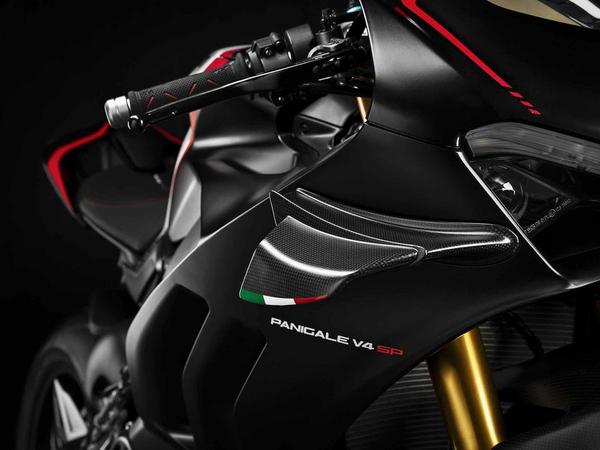 杜卡迪panigale v4 sp上市 售价3.7万美元 使用碳纤维