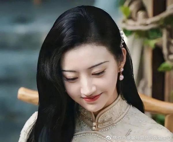 景甜旗袍造型被称"人间富贵花" 女明星旗袍大赏你pick