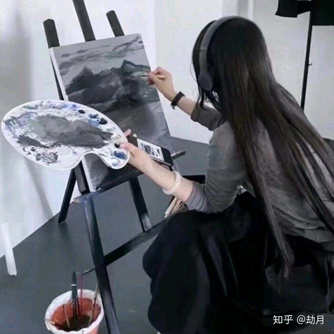 有没有类似于这样的头像鸭一个女生画画的背景