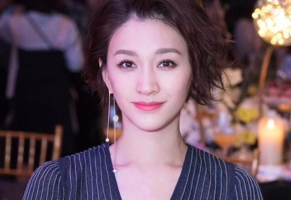 李小冉明明可以靠身材却偏靠演技如今嫁男闺蜜5年未生育