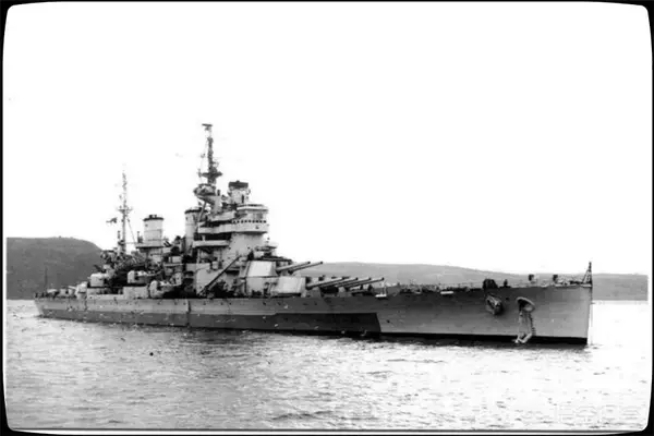 "乔治五世"级战列舰中,"安森"号1946年从远东返回本土编入预备役,1957