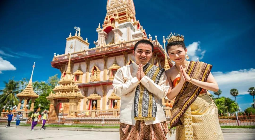 Thailand,Berlin 泰国—— 泰王国(泰语:,英语:the kingdom of thailand),通称