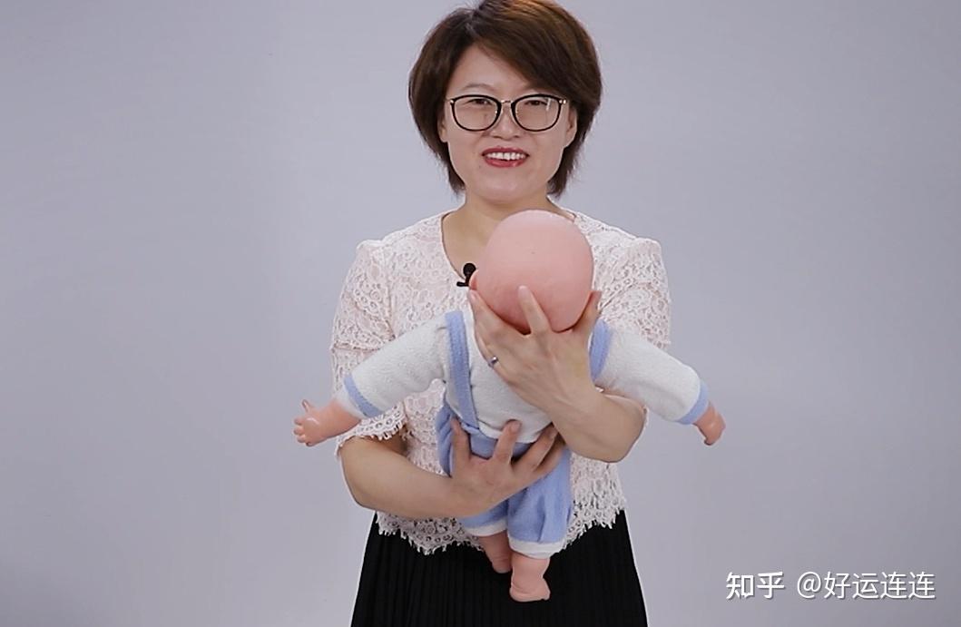 新生儿真的不能竖抱好孕妈妈汇总新生儿正确抱法