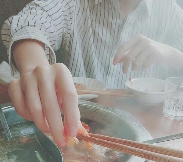 男生长着一双修长的手是一种怎么样的体验?