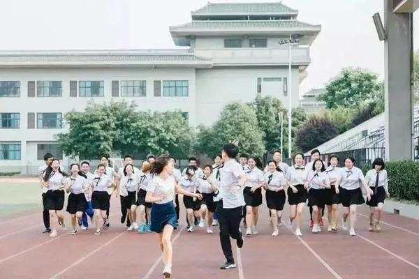 成都四中,一所神奇的学校