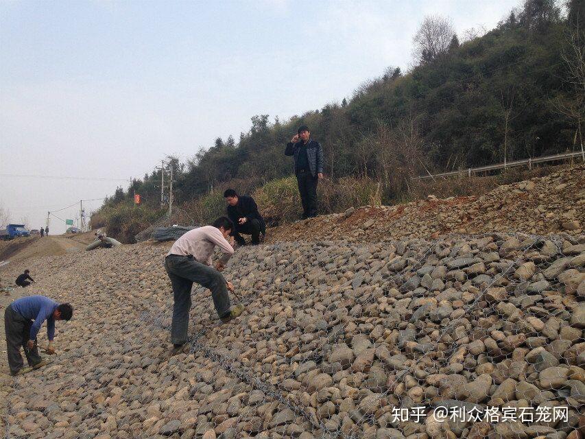 据有关实验证明,水利铅丝石笼结构的防冲系数是一般抛石防护工程防冲