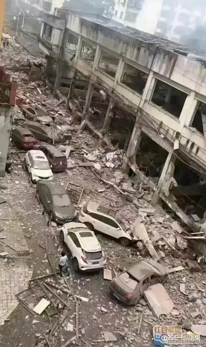 辽宁沈阳市一饭店发生燃气爆炸,已造成 5 人死亡,搜救