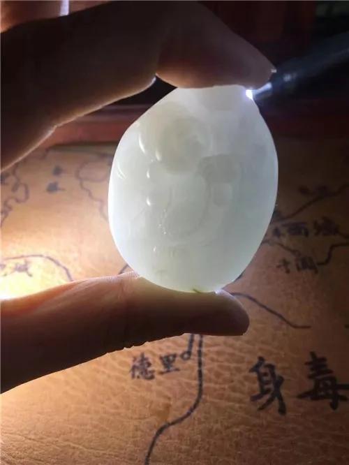 打灯没有任何结构就是过灯吗和田玉过灯料别搞错了