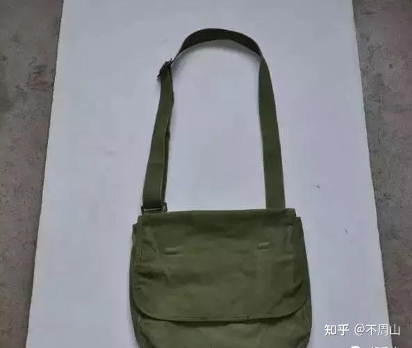 军用书包