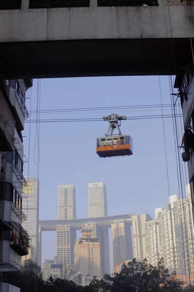 跟随奇妙城市肖战的脚步到8d魔幻重庆来一次深度慢游