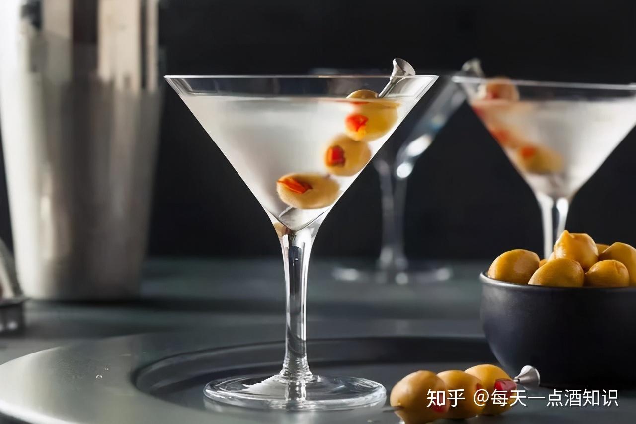 金酒必喝的六款经典鸡尾酒