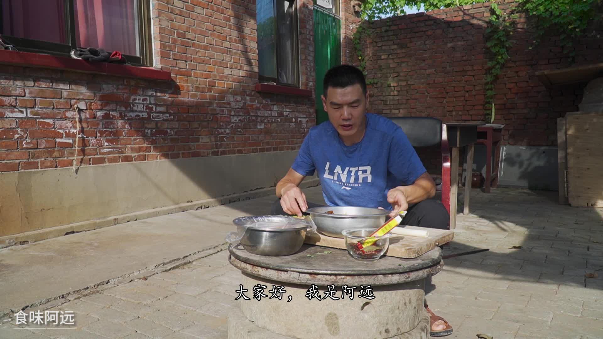 阿远请大姐下馆子吃小放牛烤鸭卷饼味道惊艳了不虚此行