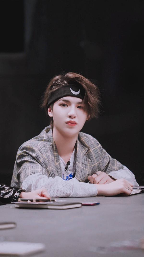 如何评价黄明昊(justin)?