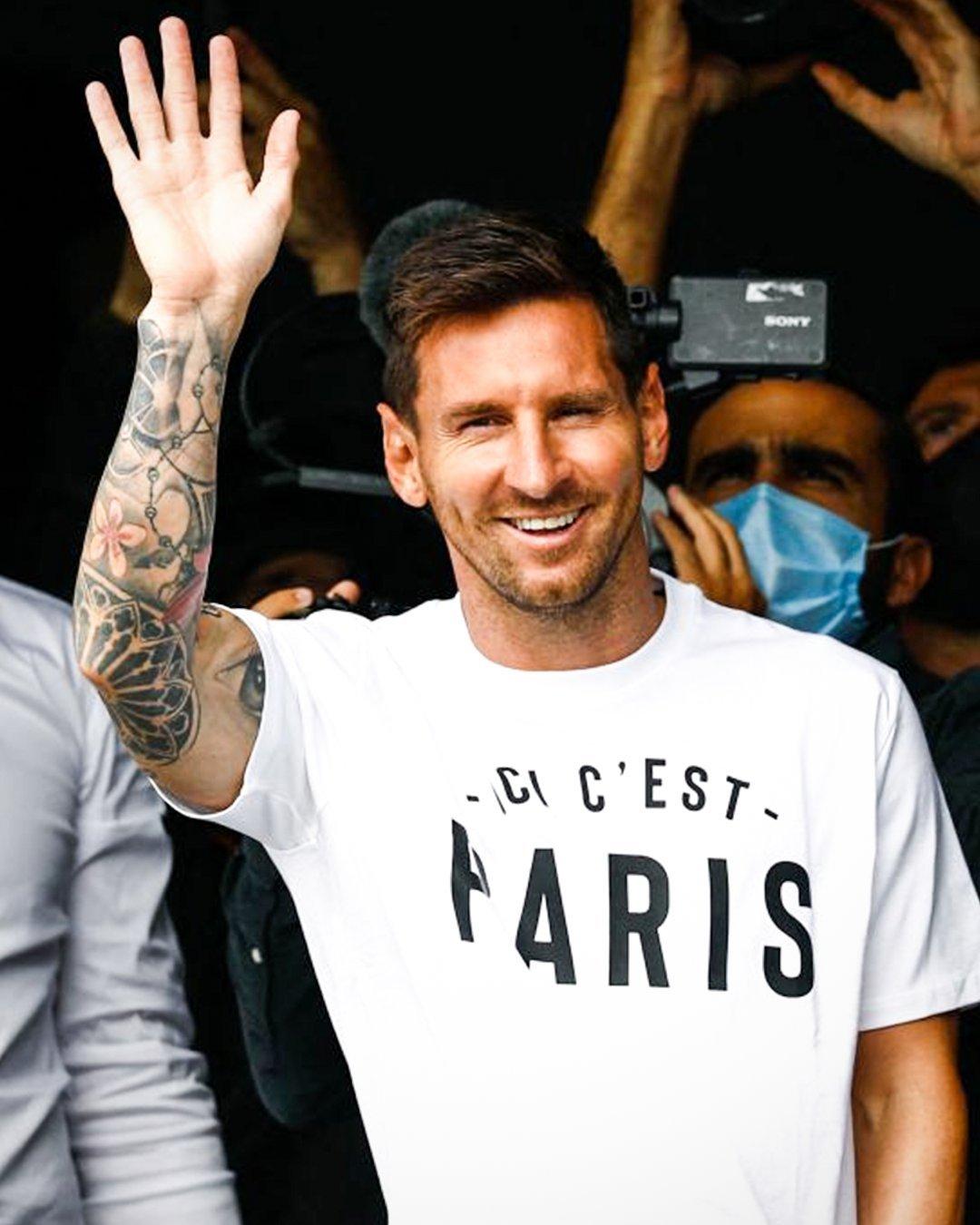 梅西让足球在巴黎更流行!连法足协主席都来歌颂他:世界第一人!