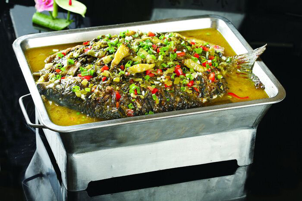 黄哈儿酸菜味烤鱼(1条鱼的酱料成本及做法)