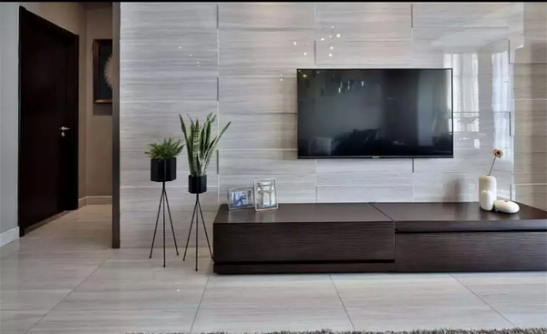 电视墙还在纠结要不要用瓷砖?这样装客厅美美哒!