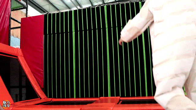火爆朋友圈的网红蹦床公园,只有玩过才能体会其中的乐趣