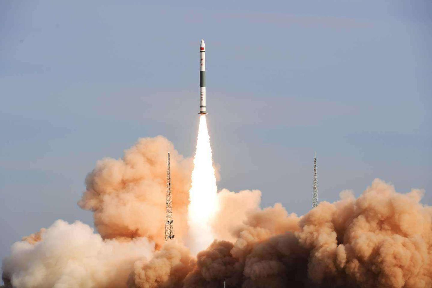 快舟一号甲火箭今天中午再发射 预祝成功!