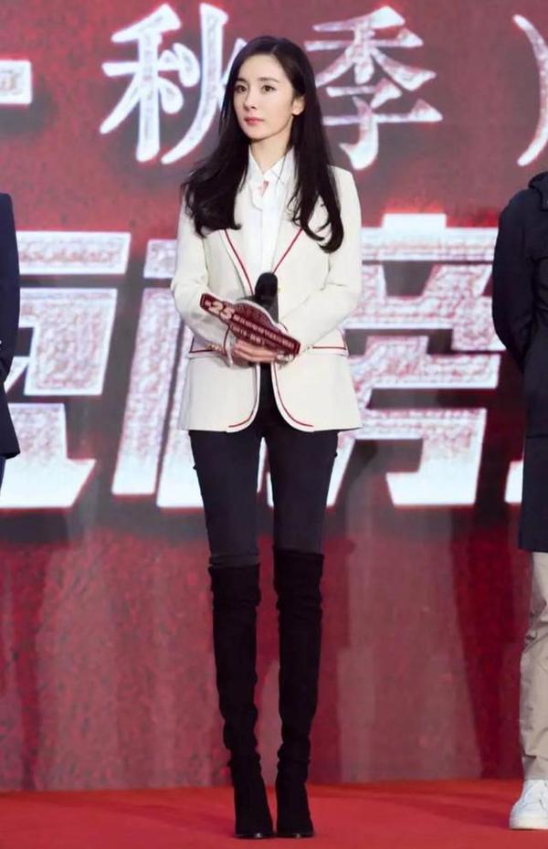 秋冬女人味才好看学会杨幂穿搭秘诀这个冬天可甜可盐可时尚