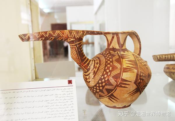 世界陶器中,纹饰最精美的一类,中国收藏量可喜