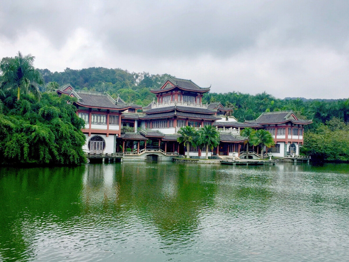 雨林大观,兰园,壮锦广场,青秀山友谊长廊,东盟友谊园,状元泉,董泉