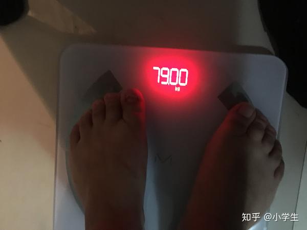 11月27日开始减肥记录:79公斤.早上六点量体.