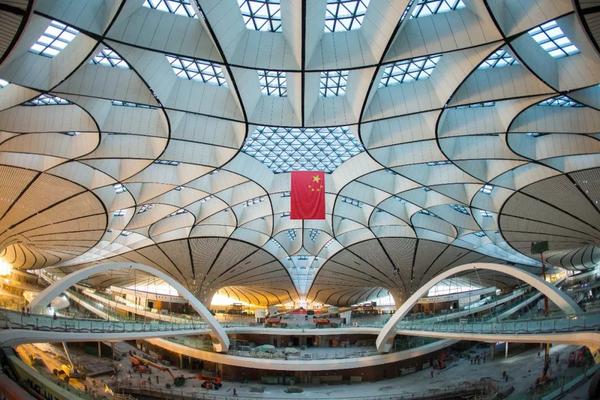 但大兴国际机场建成后,相信北京可以迎来客流的倍增.
