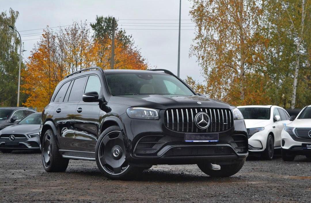 奔驰gls63图片,奔驰amggls63图片 能下赛道的奔驰7座suv,新款amg gls63,配大饼轮圈!