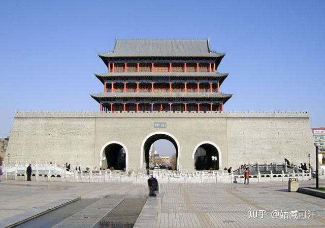 如何看待甘肃省榆中县巨资建造城门