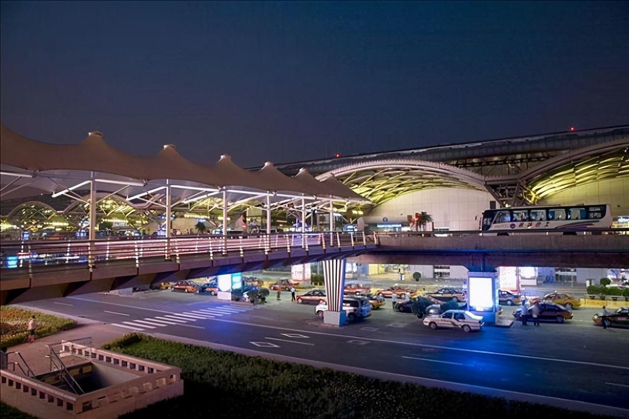 北京首都机场停车场怎么收费,首都机场停车攻略