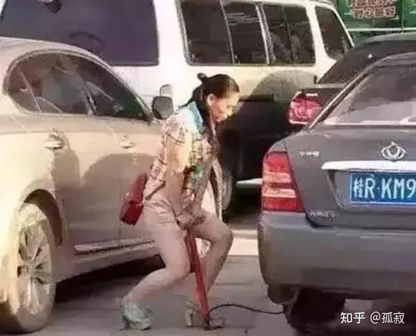 搞笑系列之女司机及女生的谜之操作
