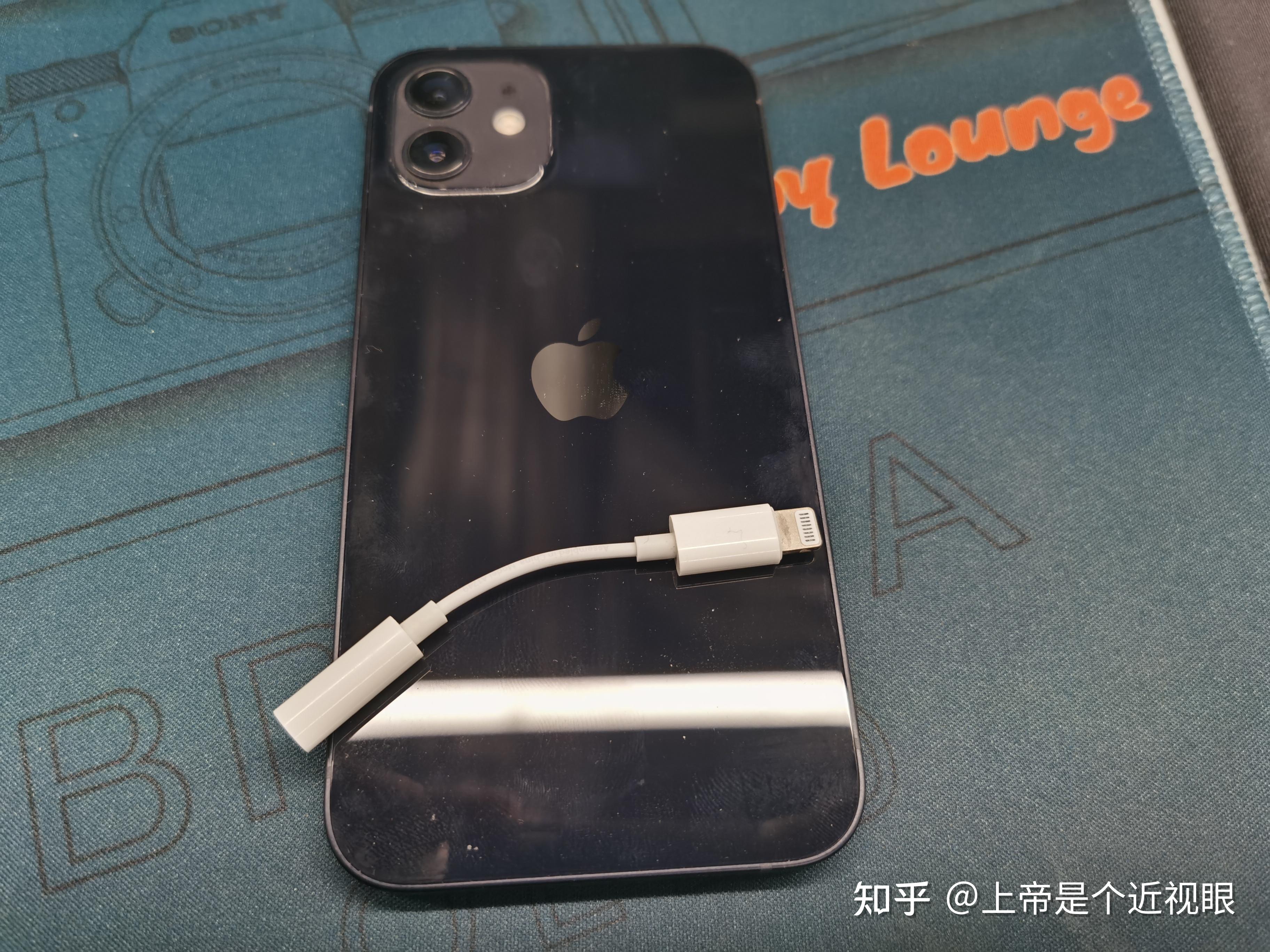 iphone12有耳机孔吗