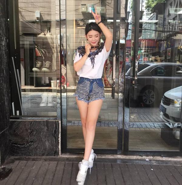 回归正题: 现在篮球鞋比上个                    多,就连勒布朗