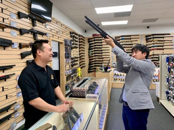 在休斯顿我亲眼目睹了中国城军火库的购枪狂潮