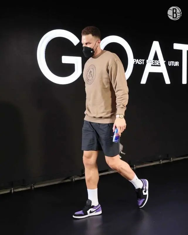 进行了一个关于nba球员穿搭的研究,格里芬的单次黑白配成功拿到了7