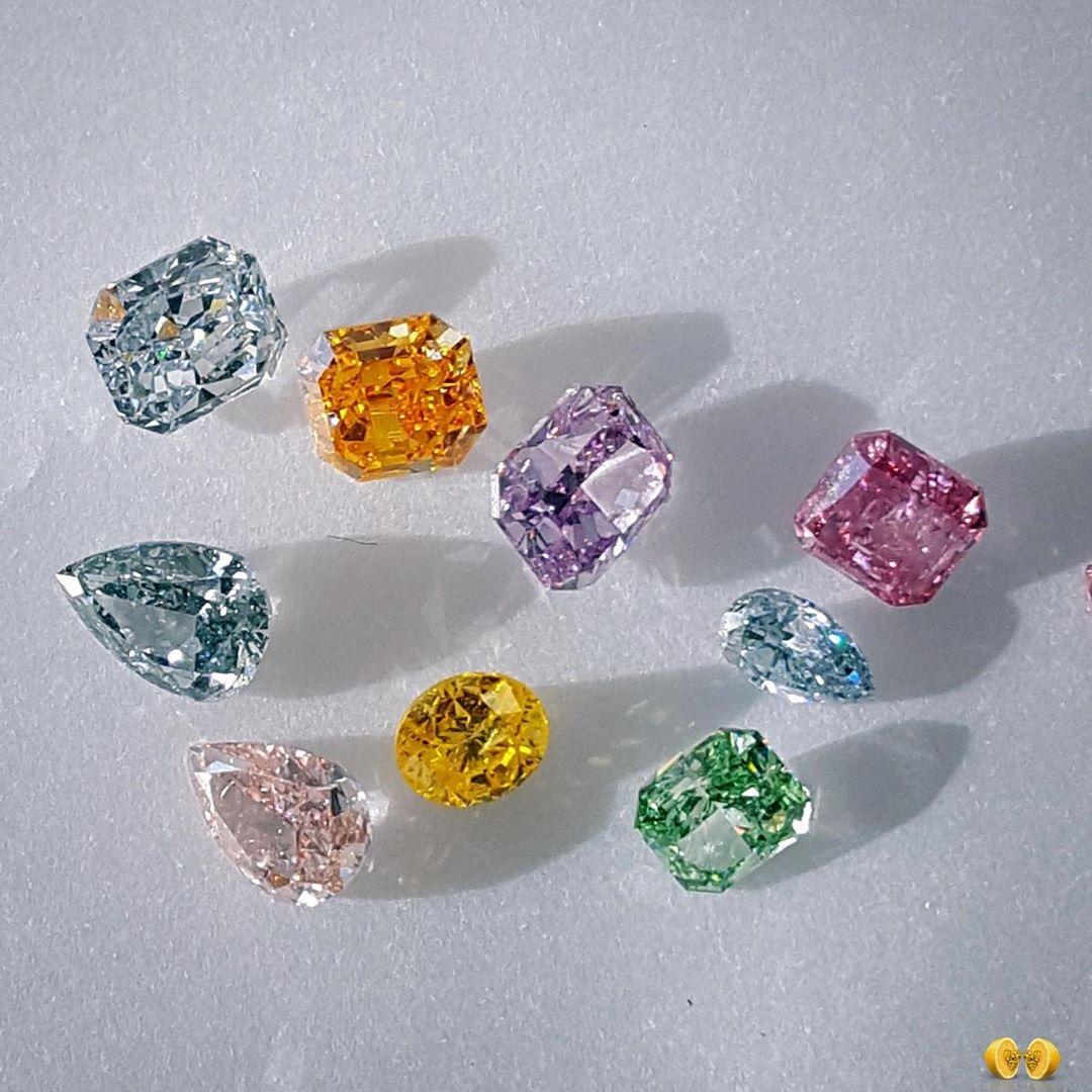 彩色钻石成因及科普:粉钻,红钻,蓝钻,绿钻,黄钻,黑钻.