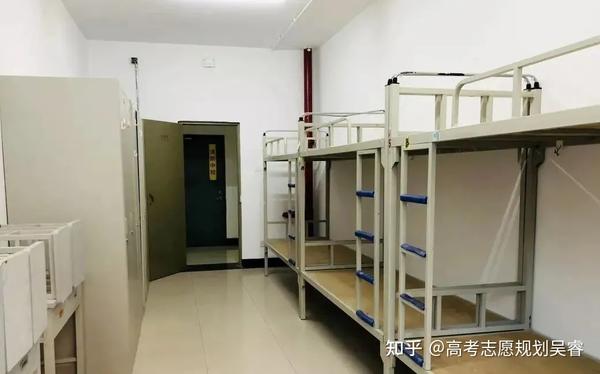本科生宿舍如下