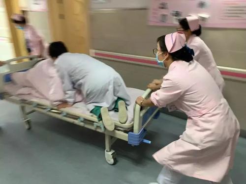 孕妇分娩,因为脐带问题造成的难产,哪种最危险?