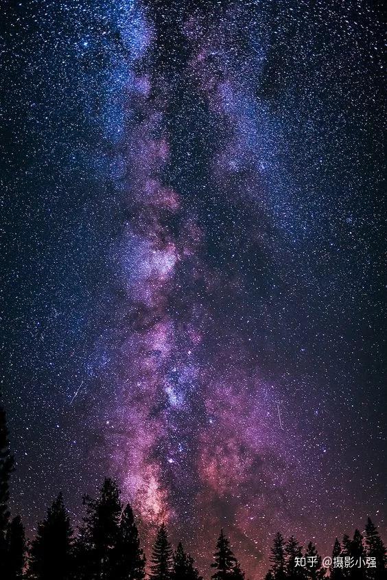 天气:晴朗通透的夜空或者略有薄云是非常适合星空摄影的天气,所以