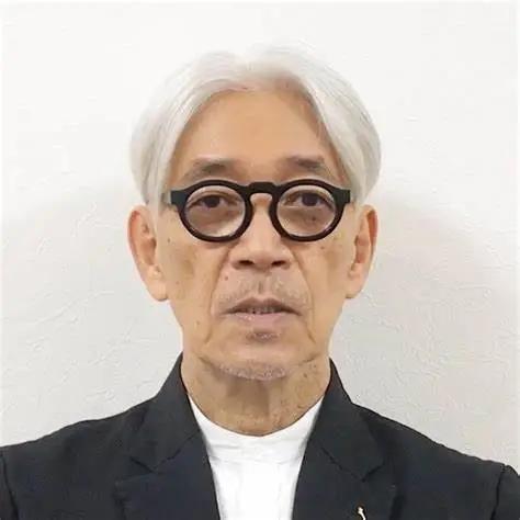 坂本龙一公布北京个展布展期间发生的死亡事故