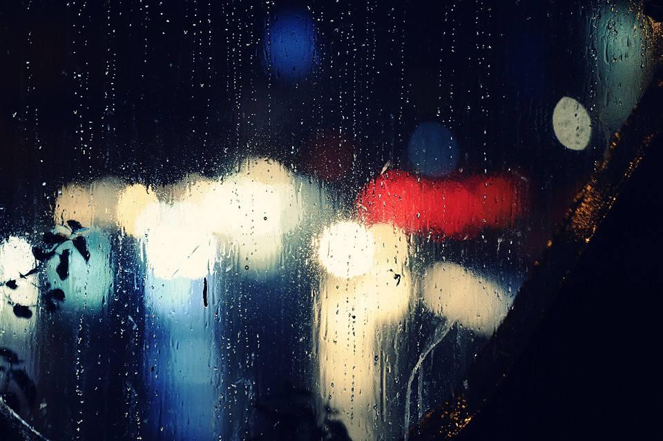 在这夜深人静之中 你点开了朋友圈 看着别人发的朋友圈 你想发点什么
