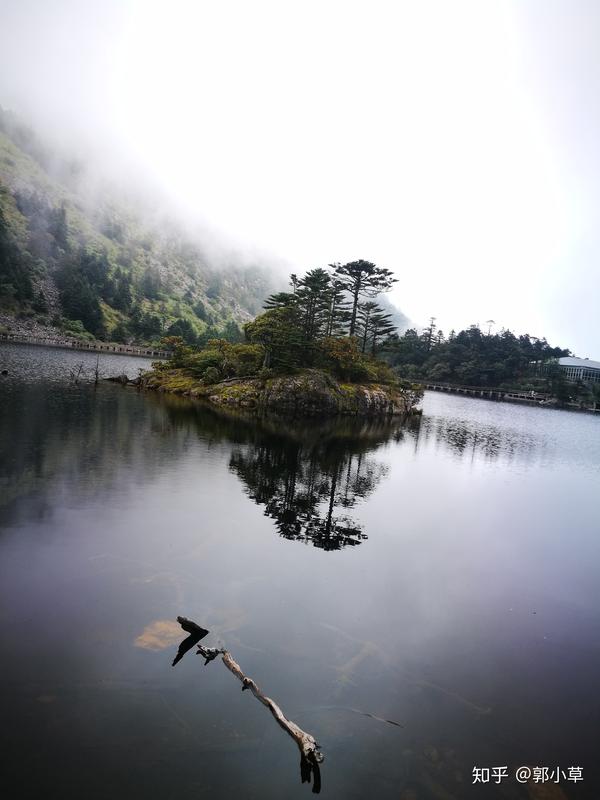 在西昌螺髻山拍的,冷色调