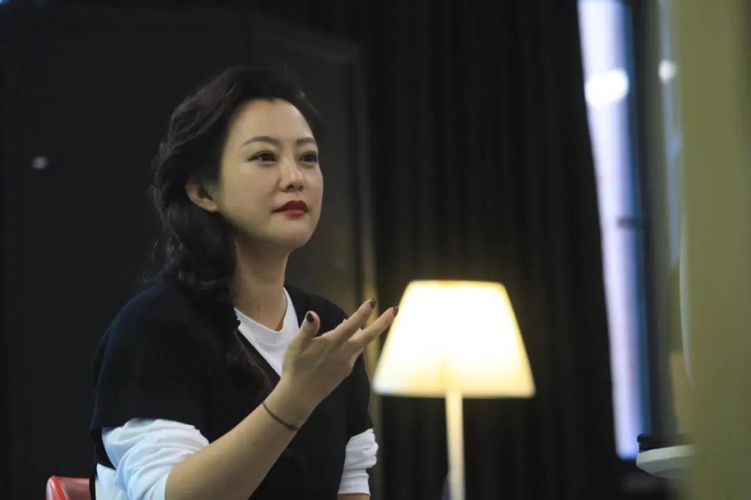 表演系主任郝蕾的第一堂课,上海温哥华电影学院开学了