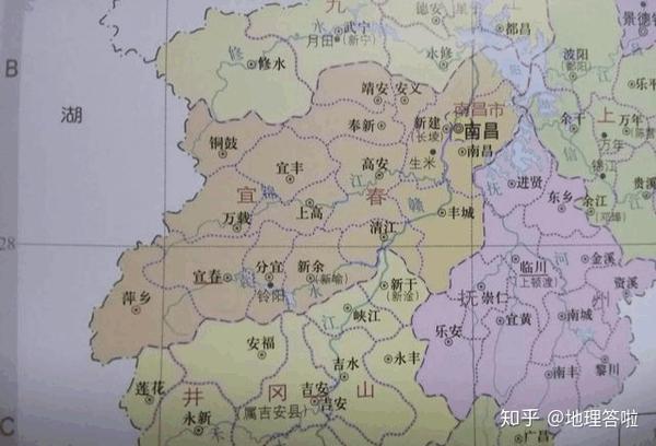1952年袁州专区撤销,并入南昌专区.
