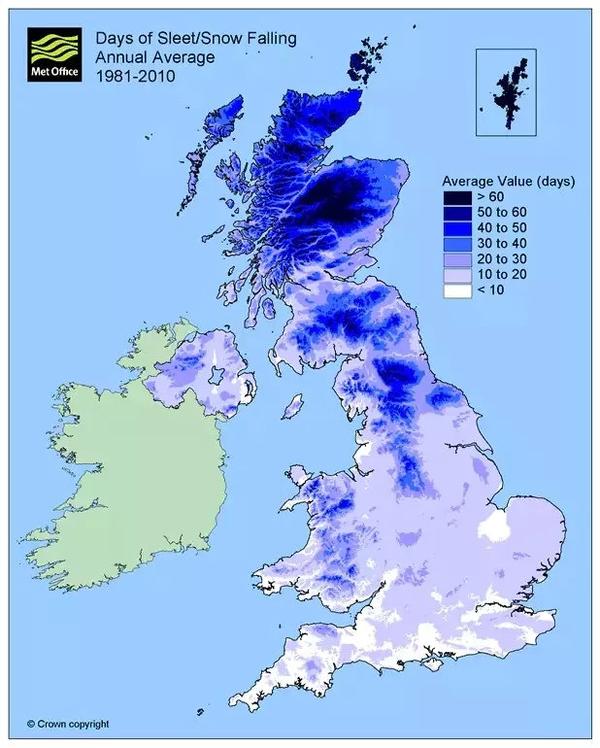 被白雪装点的英国校园怎一个美字了得