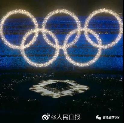 奥运圣火在东京新国立竞技场缓缓熄灭,夏季奥运会也正式进入巴黎时间