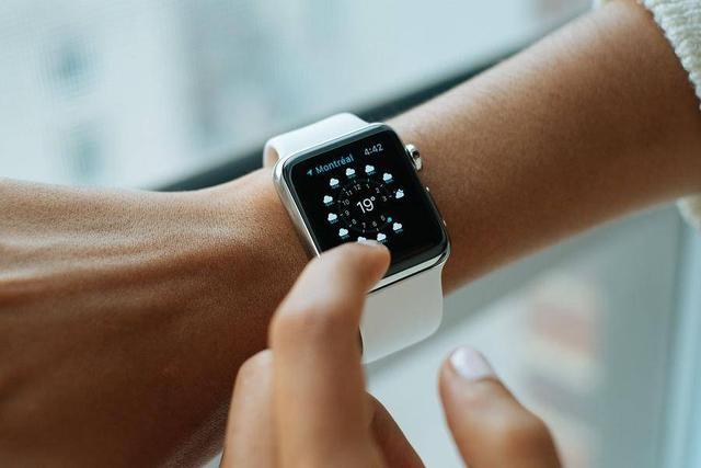 苹果智能手表apple watch 5/se出现充电问题!解决方法
