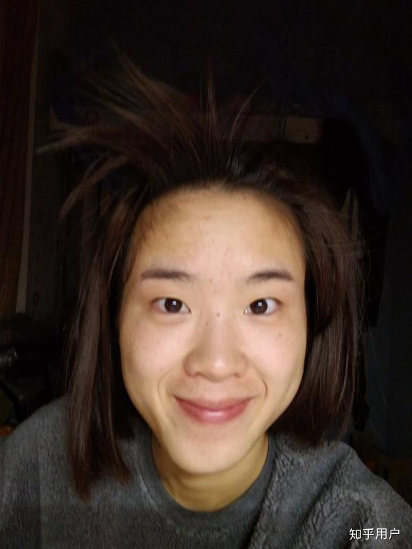 有哪些是同一个人而颜值相差甚远的照片?