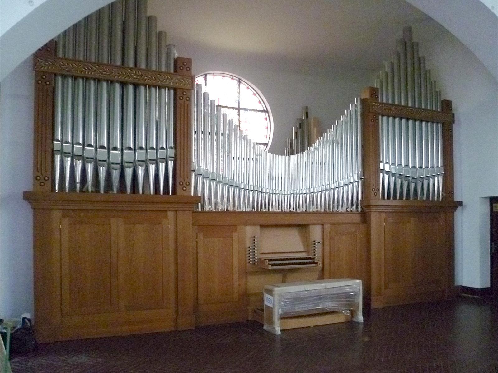 有人知道青岛江苏路基督教堂那架机械式管风琴吗?
